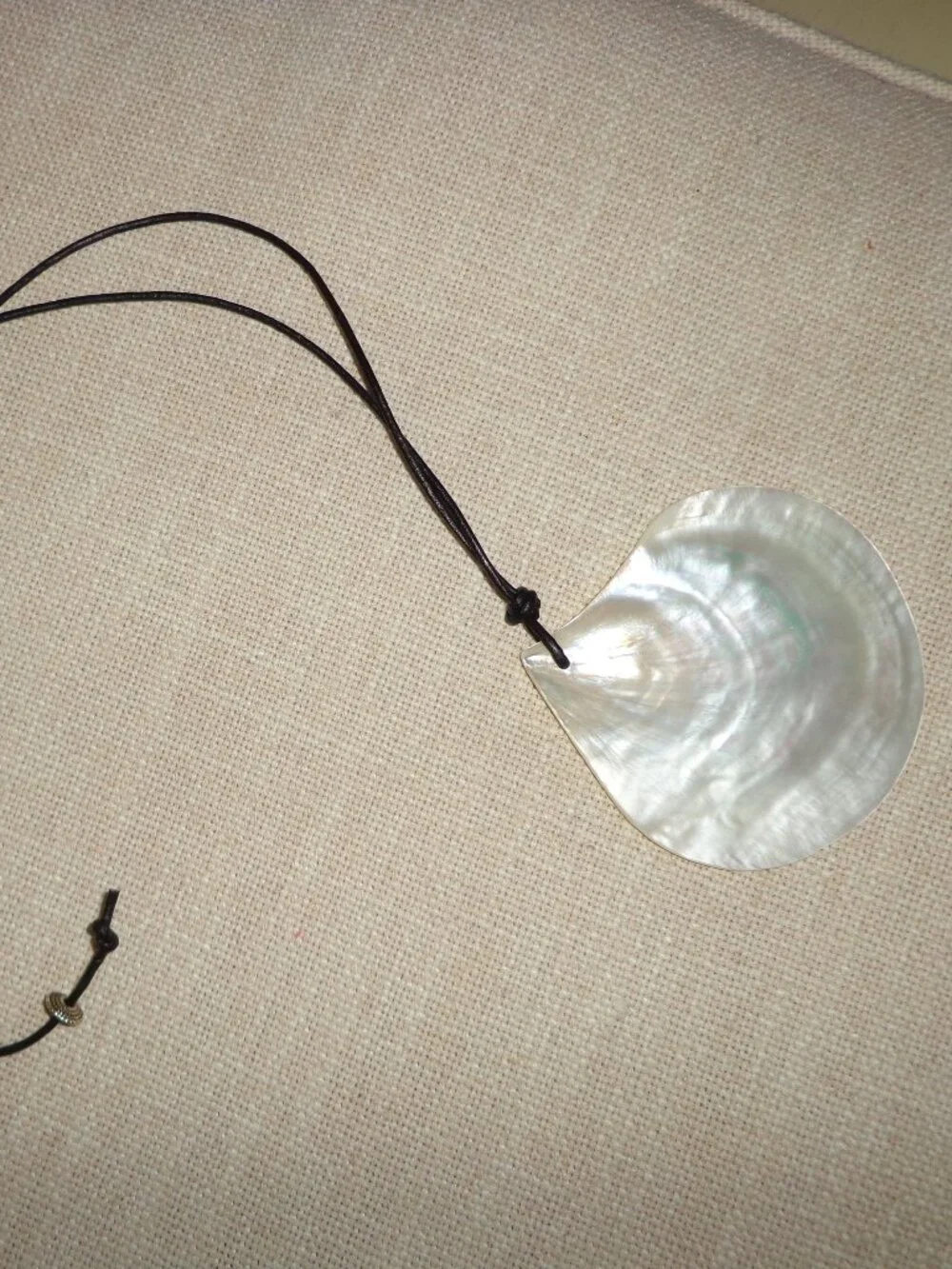NEWHand Crafted / Hand Polished Mother of Pearl Necklace Leather Cord Adjustable - Picture 1 of 14